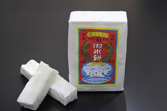冬の風物詩をお菓子で表現「凍り餅」