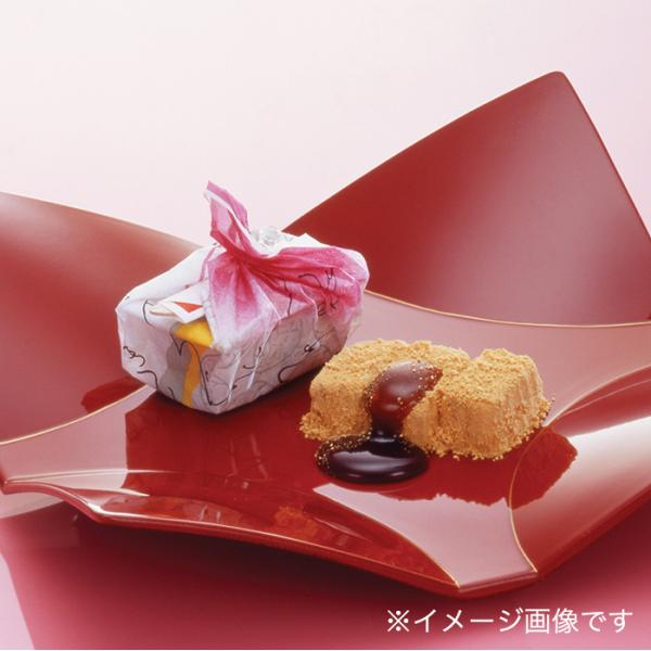 黄な粉と黒蜜のハーモニー!老舗の和洋折衷菓子「筑紫もち」