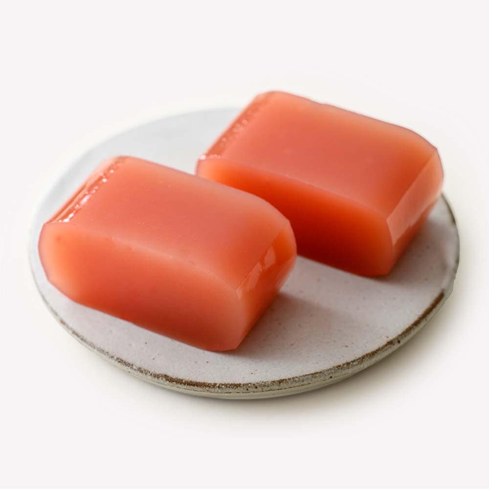 上品な薄紅色が美しい「梅ようかん」