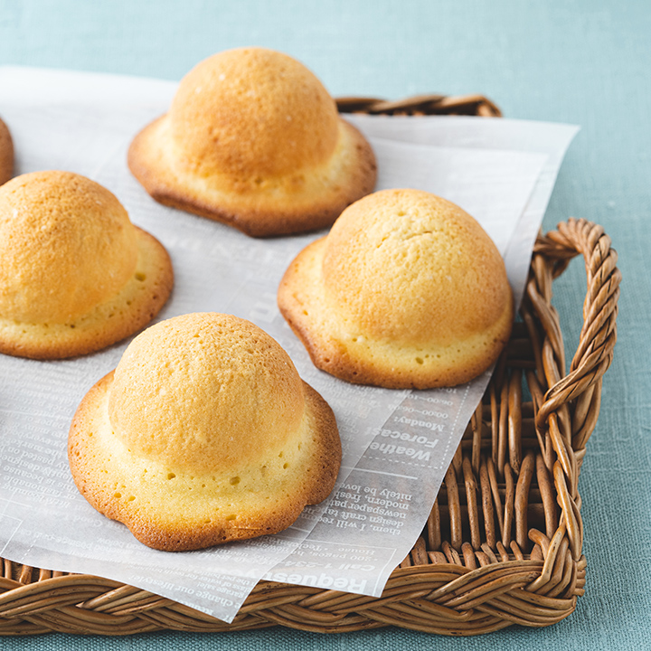 可愛い見た目と優しい甘さに心癒される「ぼうしパン」