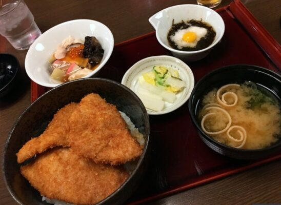 かつ丼 政家