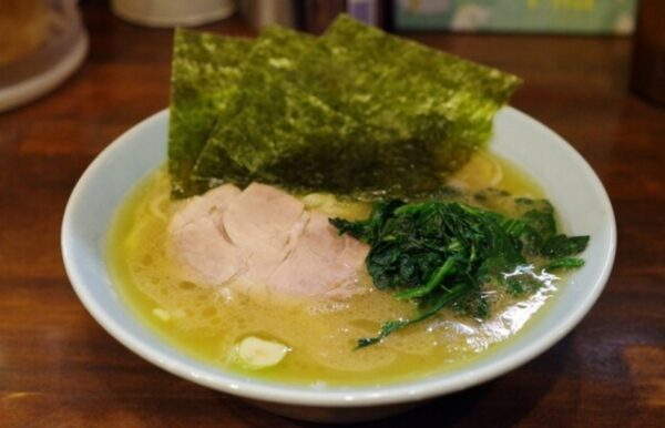 ラーメン 洞くつ家