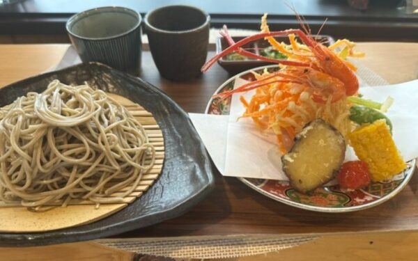 伊と咲の