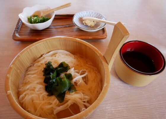 手延そうめん館