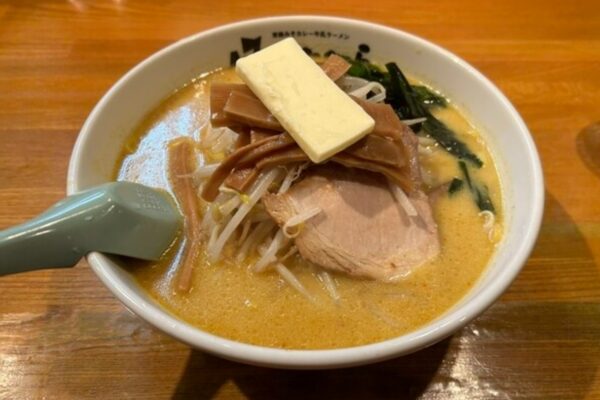 青森みそカレー牛乳ラーメン かわら