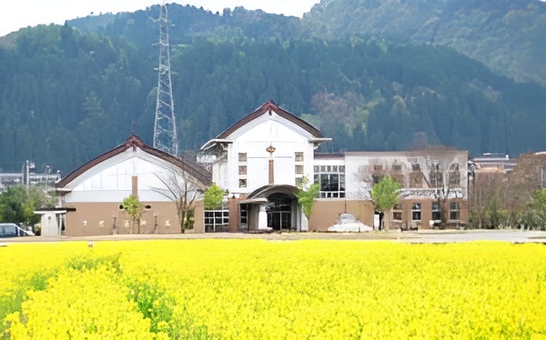 うなづき友学館