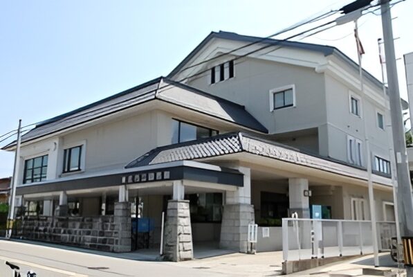 新庄市立図書館