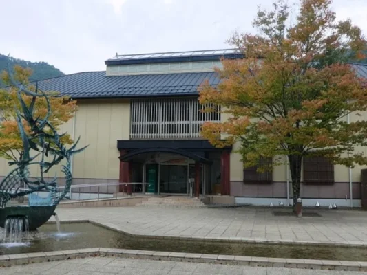 あさご芸術の森美術館