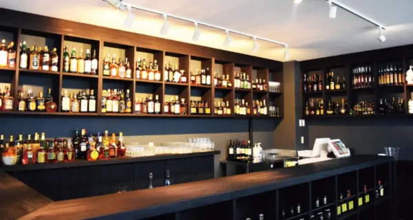 お酒の美術館 博多駅前店