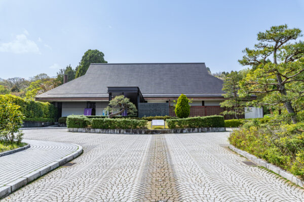 高岡市万葉歴史館