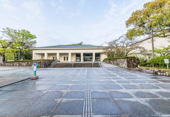 石川県立美術館