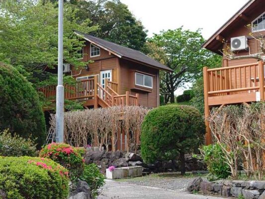 下小原池公園ログハウス