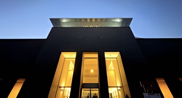 砺波市美術館