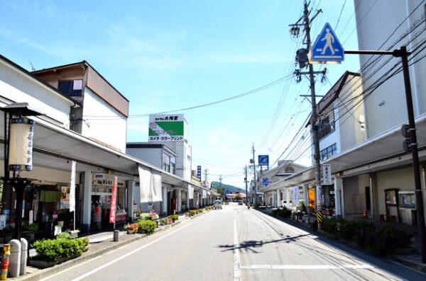 信濃大町駅前商店街