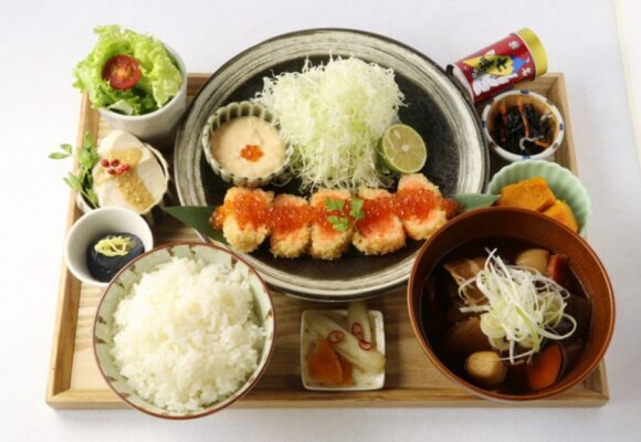 オサカナ喫茶イエローテイル