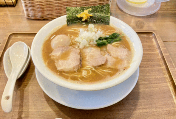 オモテナシヌードル まつじ