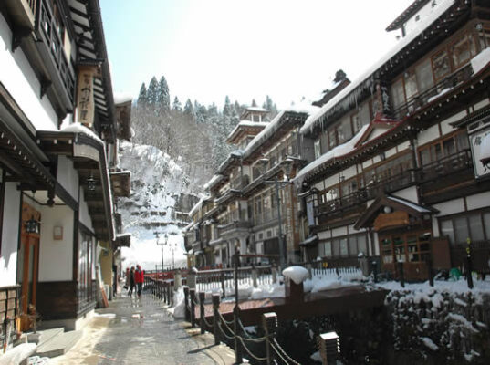 銀山温泉