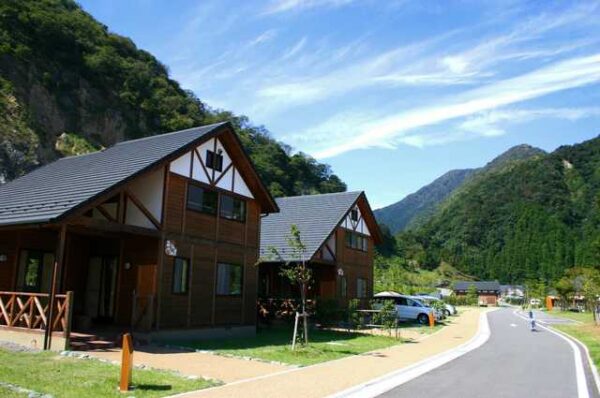 青川峡キャンピングパーク