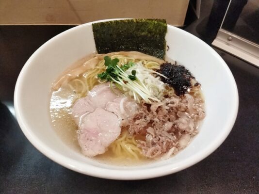 牛骨ラーメン