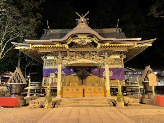 宝登山神社