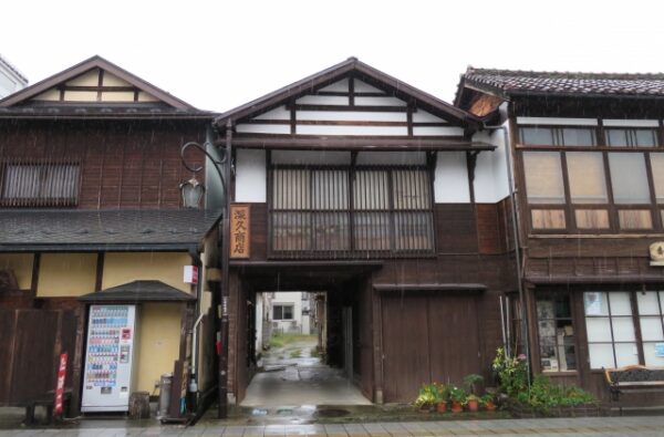 七日町通り