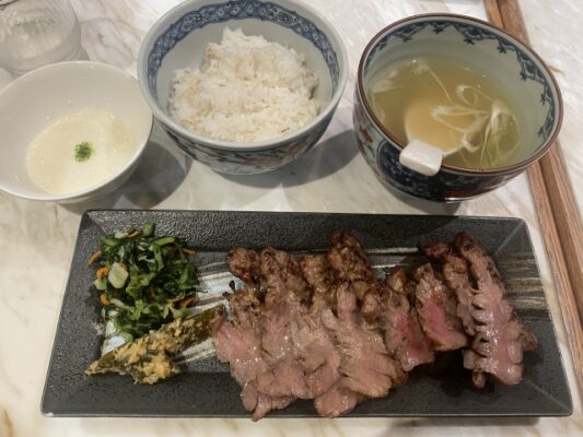 牛タンランチ