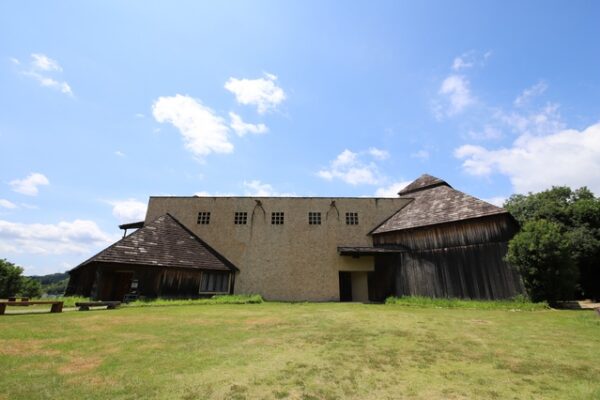 浜松市秋野不矩美術館