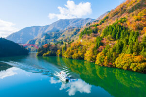 庄川峡遊覧船