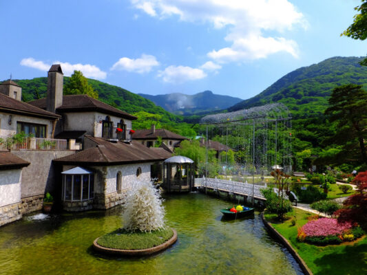 箱根ガラスの森美術館