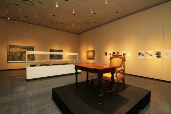 釧路市立美術館