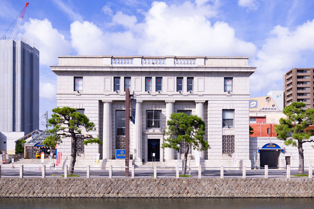 ごうぎんカラコロ美術館