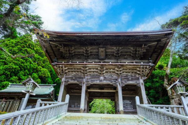 金華山黄金山神社