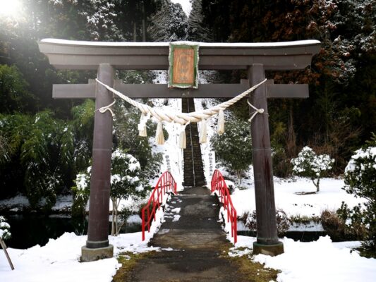 坪沼八幡神社