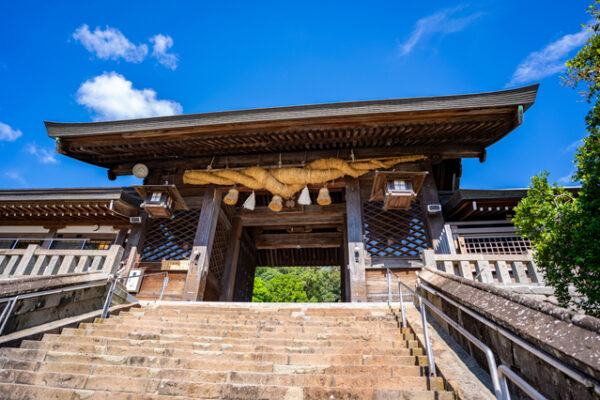 鎮西大社諏訪神社