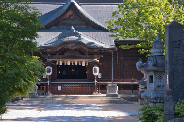 四柱神社