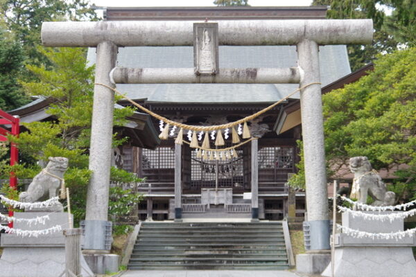 羽黒山鳥屋神社
