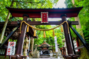 新屋山神社