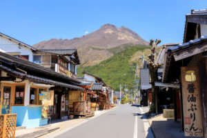 湯の坪街道
